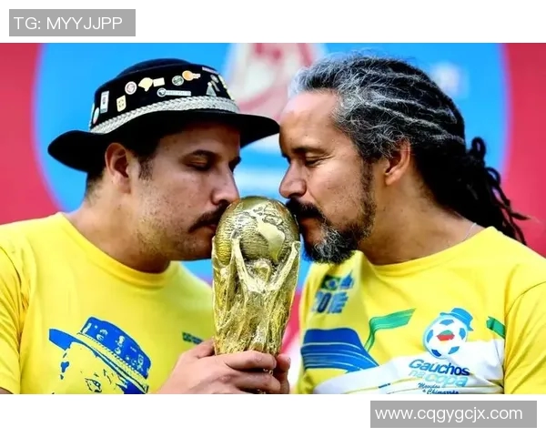 荣耀与成就并存的得奖足球明星们的传奇故事 荣耀与成就并存的得奖足球明星们的传奇故事