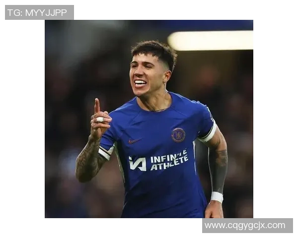 足球明星纹眉高清图片展示个性与魅力的完美结合 足球明星纹眉高清图片展示个性与魅力的完美结合