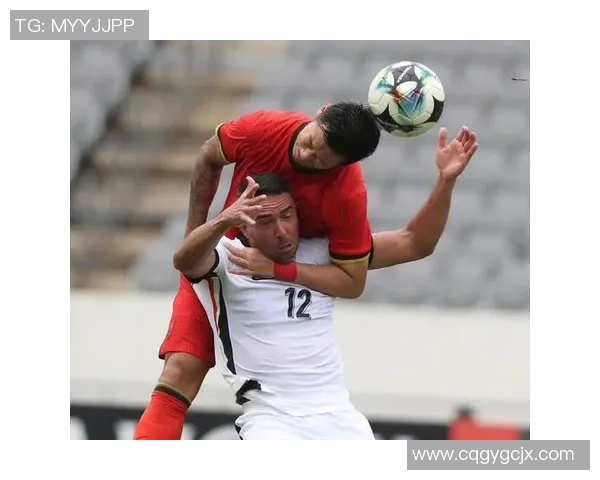 足球明星因伤接受手术重返赛场的心路历程与康复挑战