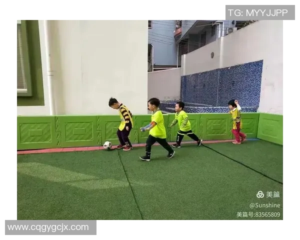 足球明星大班语言教案探索与实践:激发幼儿对足球的热情与语言表达能力 足球明星大班语言教案探索与实践:激发幼儿对足球的热情与语言表达能力