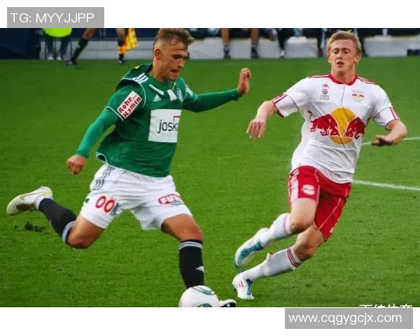 足球明星咬手套庆祝动作引发热议背后的故事与意义解析 足球明星咬手套庆祝动作引发热议背后的故事与意义解析